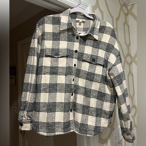 Flannel pattern sweater/cardigan ￼